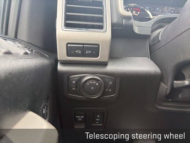 Used 2017 Ford F150 Lariat image 43