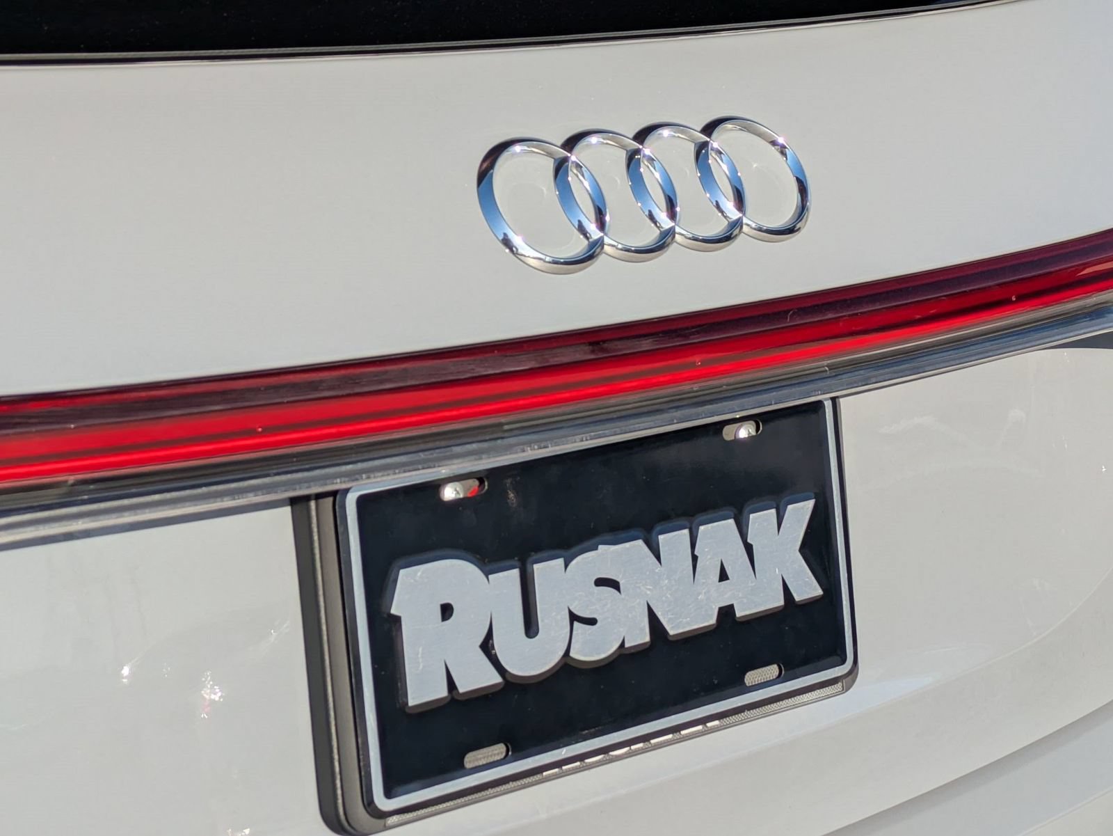 Used 2023 Audi Q4 e-tron Premium Plus w/ Premium Plus AWD/4WD image 19