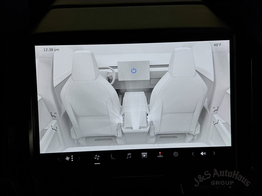 Used 2025 Tesla Cybertruck AWD Crew Cab image 31