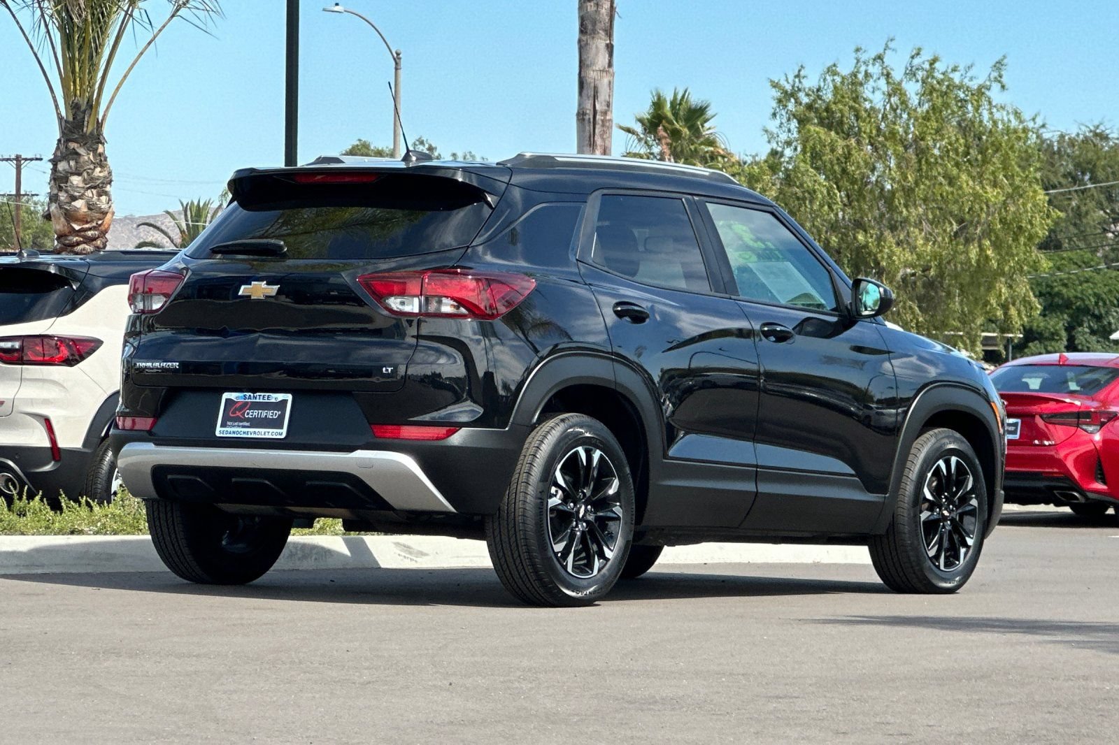 Used 2023 Chevrolet TrailBlazer LT w/ Convenience Package FWD image 4