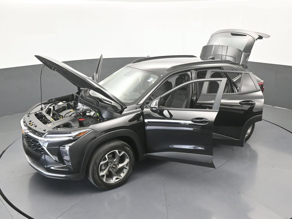 Used 2026 Chevrolet Trax LT FWD image 60