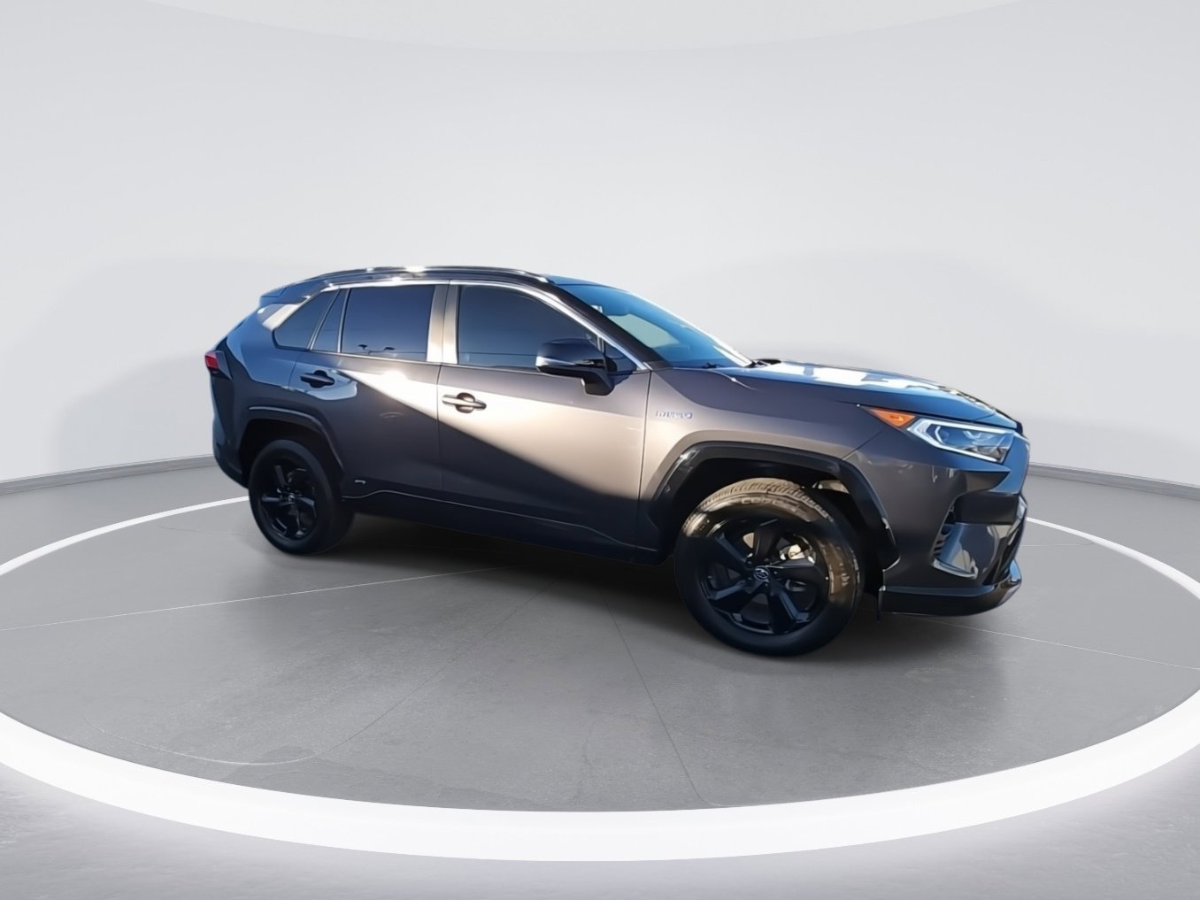 Used 2019 Toyota RAV4 XSE image 2