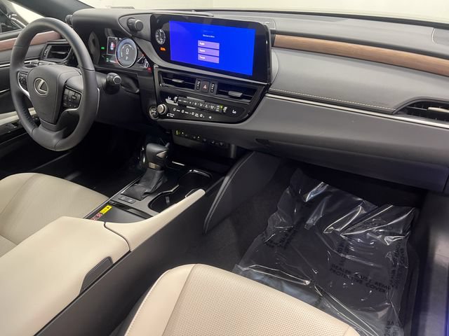 Certified 2024 Lexus ES 300h w/ Premium Package FWD image 12