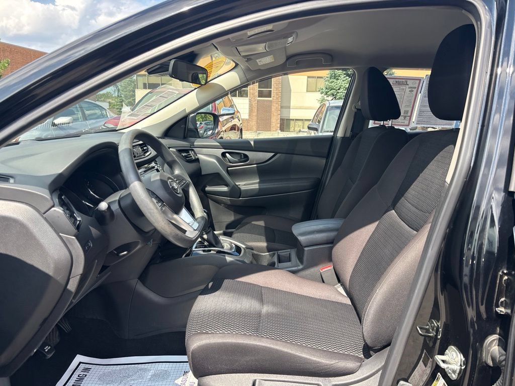 Used 2020 Nissan Rogue Sport S w/ Appearance Package AWD/4WD image 18