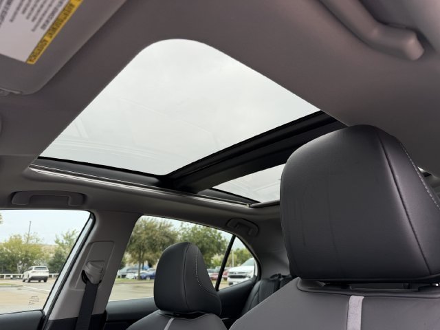 Used 2021 Toyota Camry XSE FWD image 24