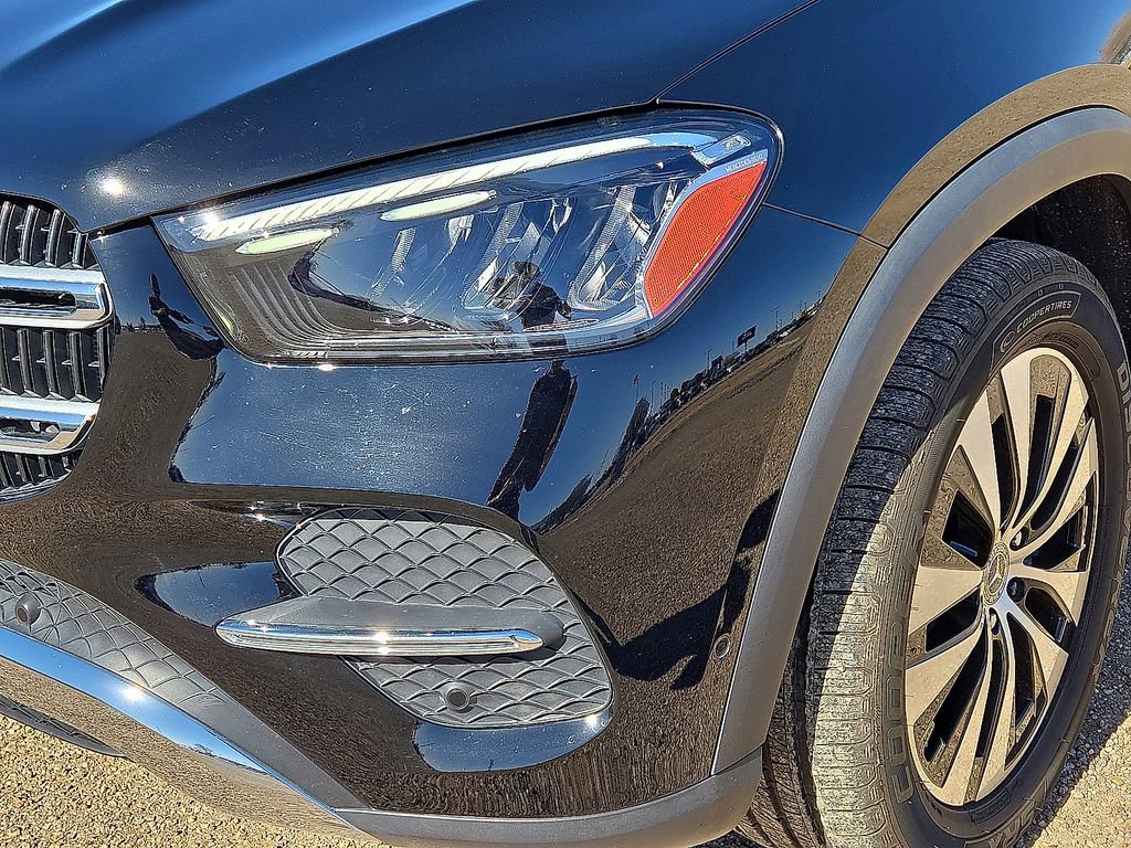 Used 2025 Mercedes-Benz GLE 450 4MATIC w/ Warmth & Comfort Package image 10