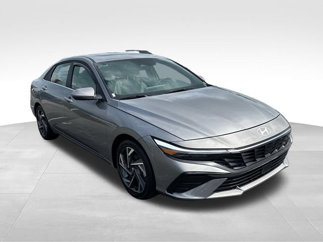 Used 2024 Hyundai Elantra Limited FWD image 7