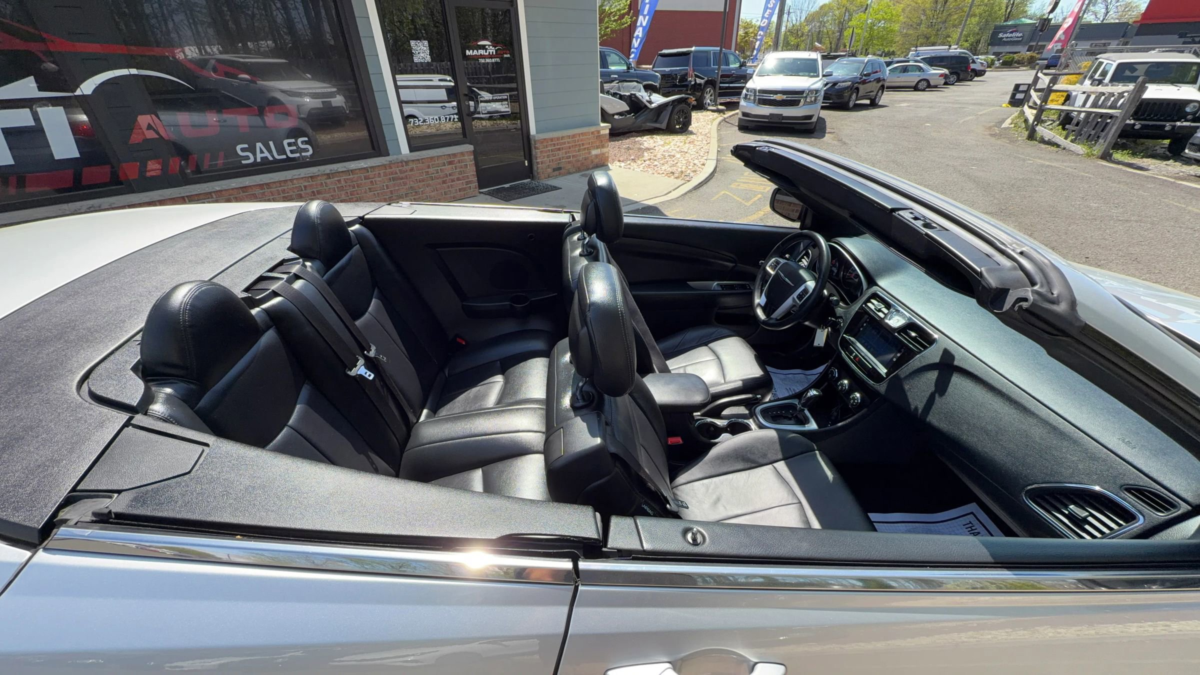 Used 2012 Chrysler 200 Touring image 36