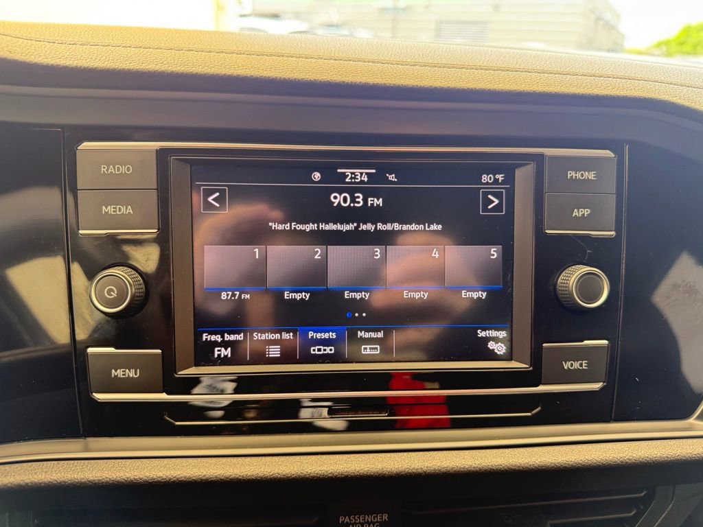 Used 2023 Volkswagen Jetta Sport image 39