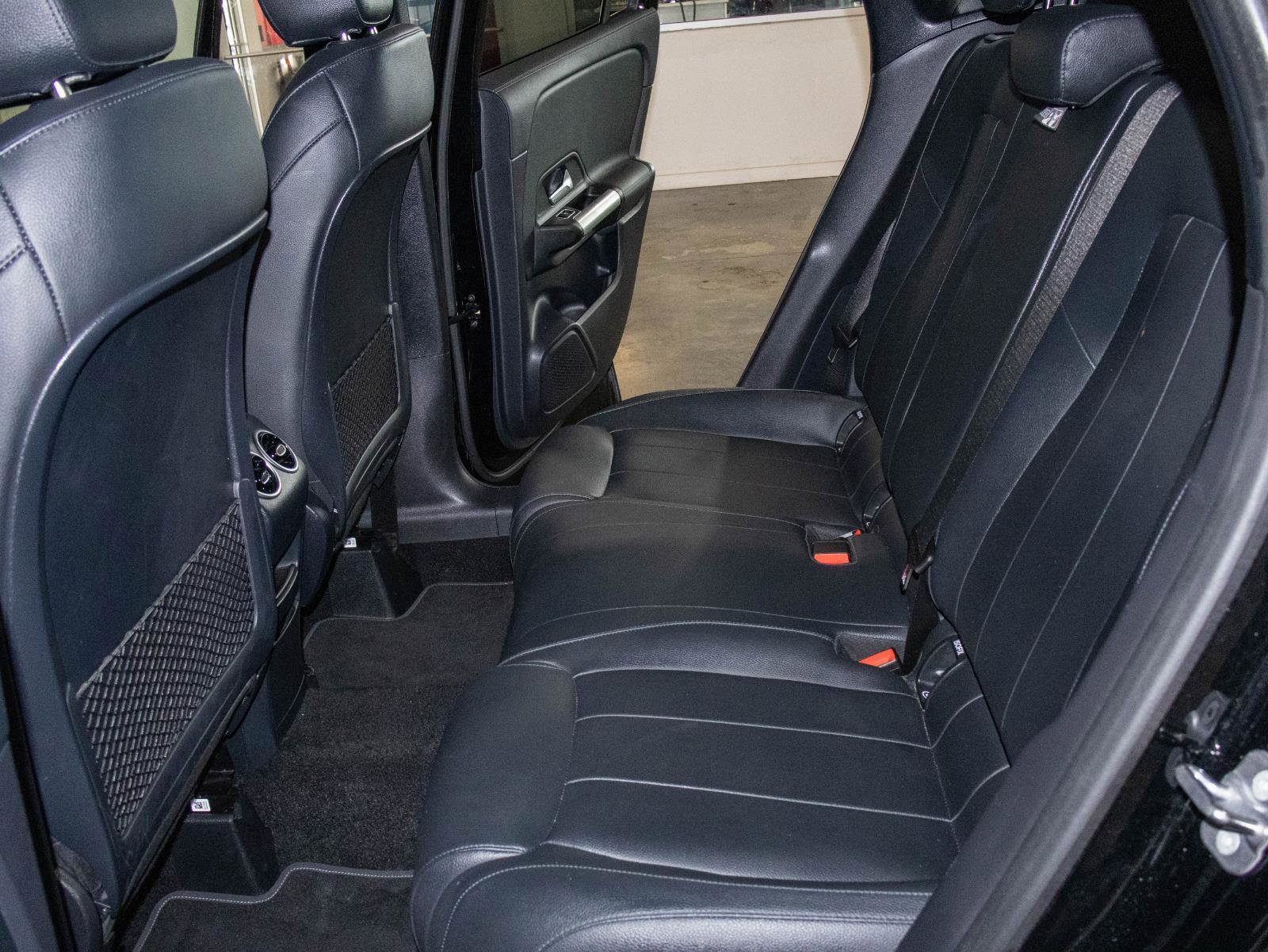 Used 2025 Mercedes-Benz GLA 250 image 13