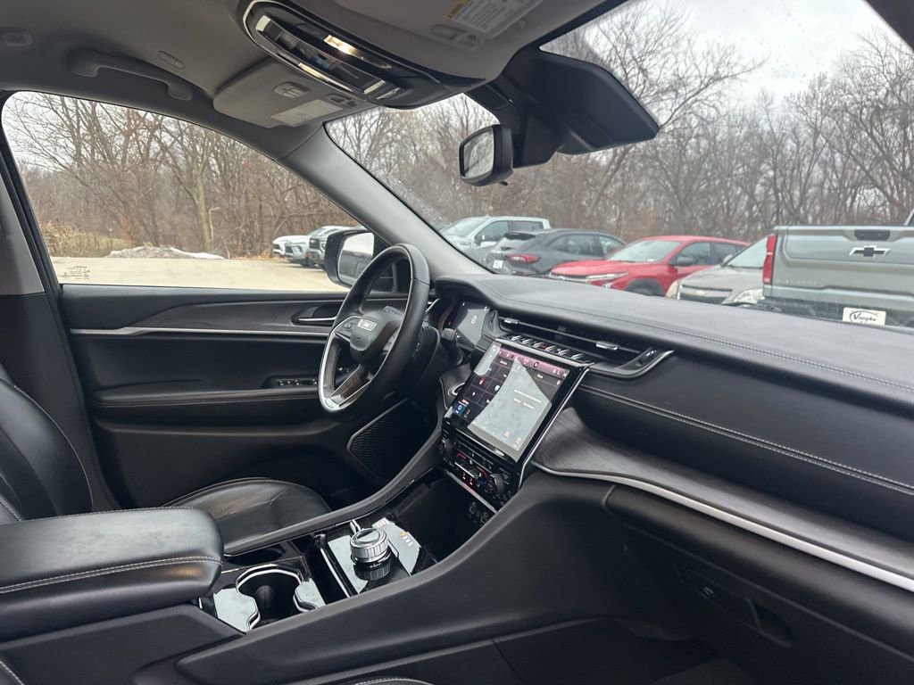 Used 2021 Jeep Grand Cherokee L Limited w/ Trailer Tow Group (B) image 15