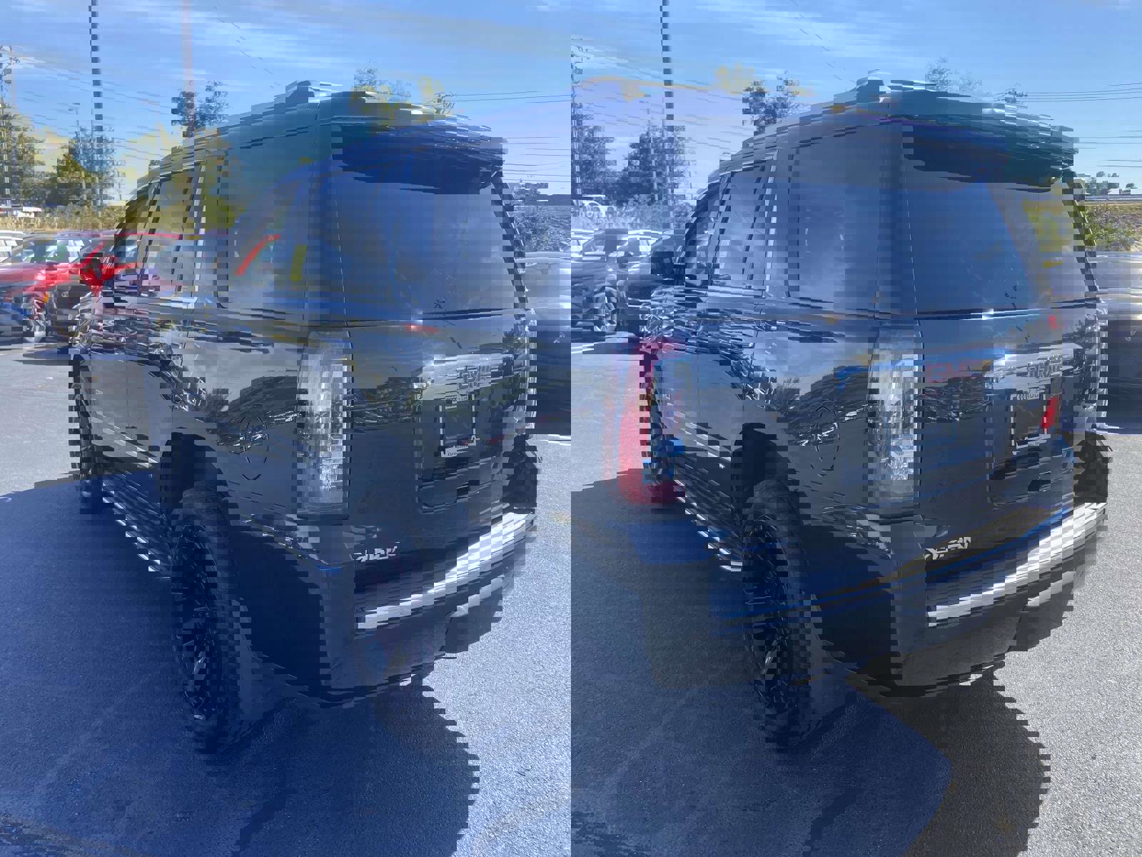 Used 2020 GMC Yukon Denali w/ Enhanced Security Package image 7