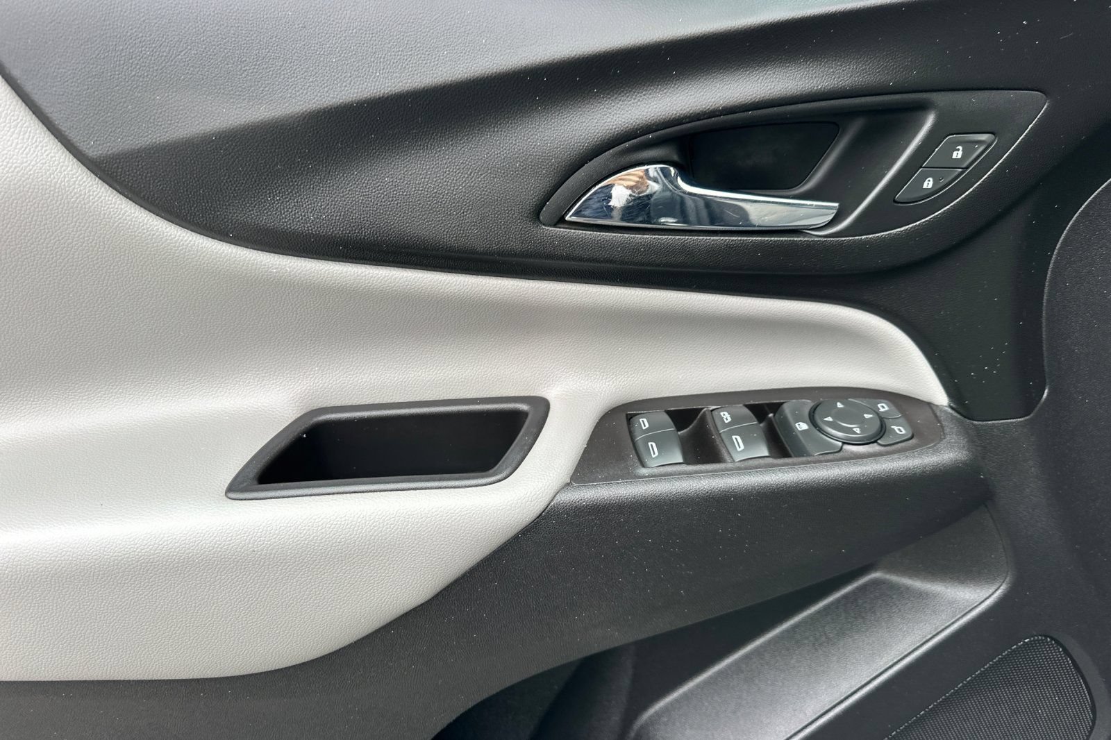Certified 2020 Chevrolet Equinox LS AWD/4WD image 11
