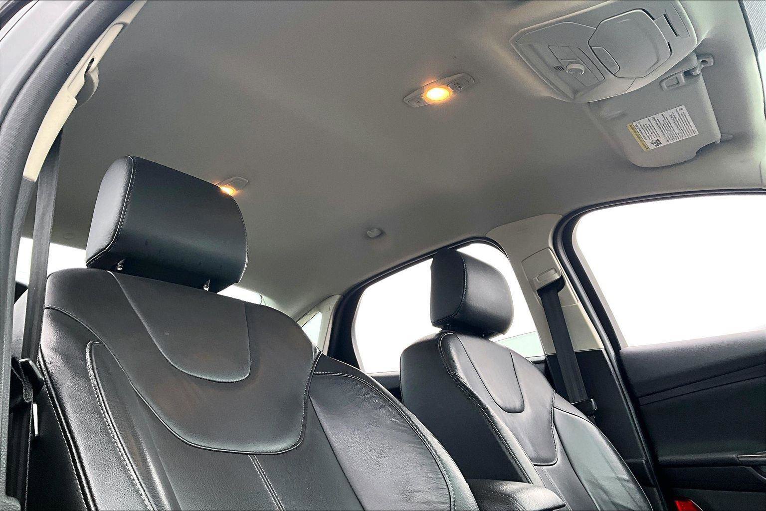 Used 2015 Ford Focus SE w/ Equipment Group 201A image 22