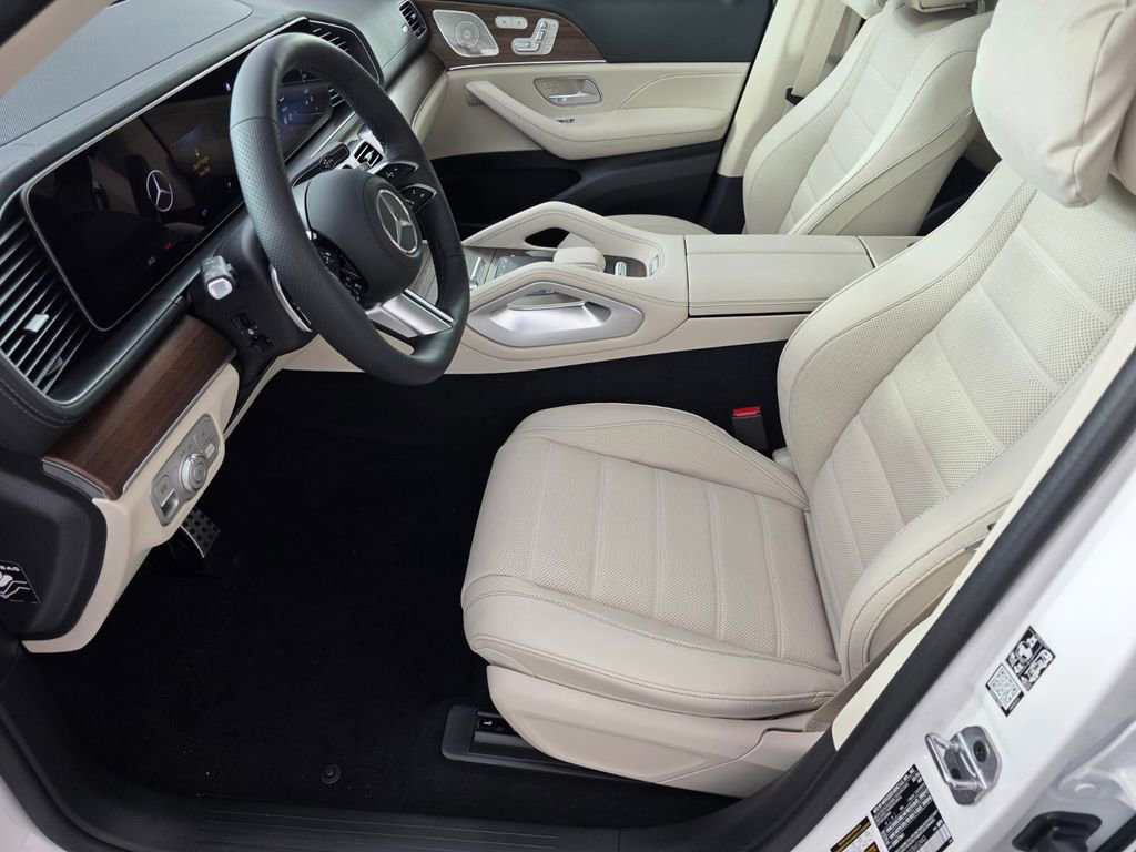 New 2026 Mercedes-Benz GLS 450 4MATIC image 6