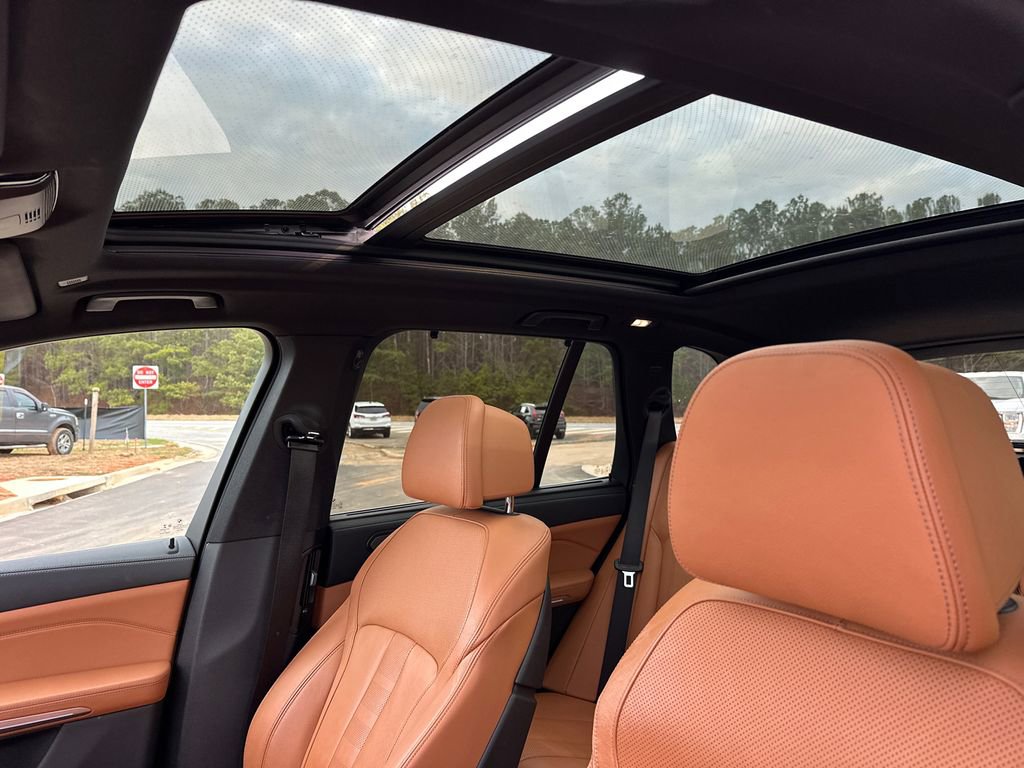 Used 2021 BMW X5 xDrive40i w/ Executive Package image 36