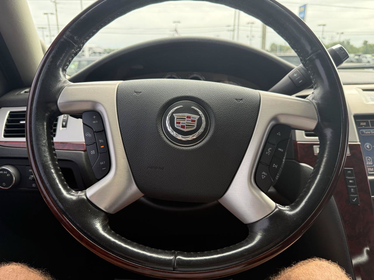 Used 2013 Cadillac Escalade ESV Premium AWD/4WD image 11