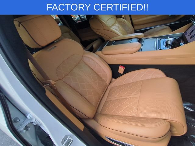 Certified 2025 Jeep Grand Wagoneer Series III w/ Rear Seat Video Group 1 AWD/4WD image 39