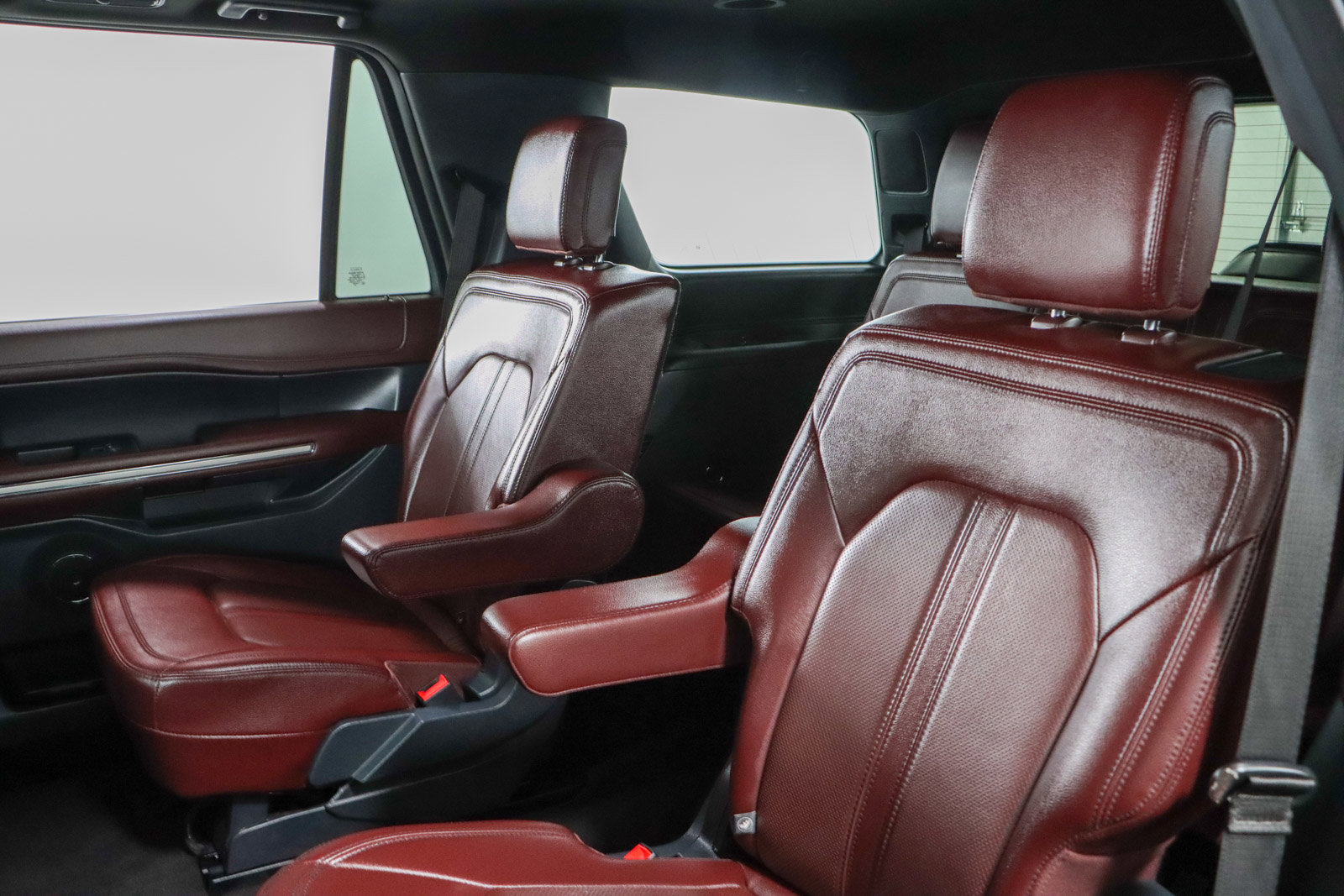 Used 2023 Ford Expedition Limited image 28