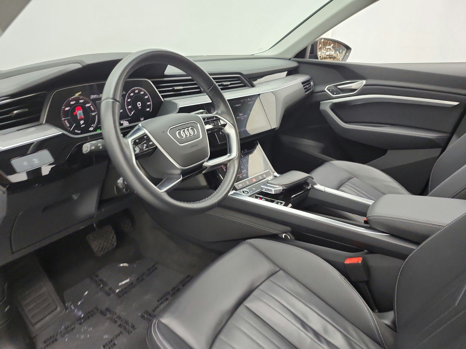 Used 2024 Audi Q8 e-tron Premium AWD/4WD image 12