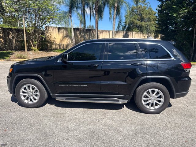 Used 2022 Jeep Grand Cherokee Laredo E RWD image 2