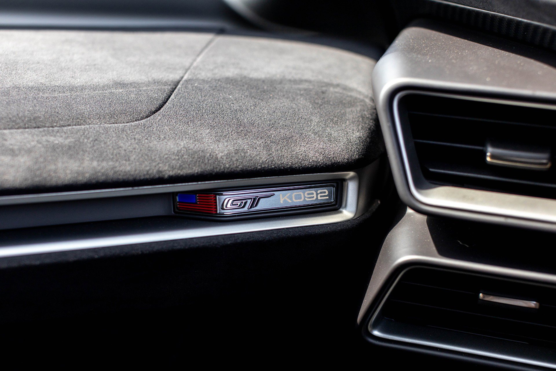Used 2019 Ford GT image 16