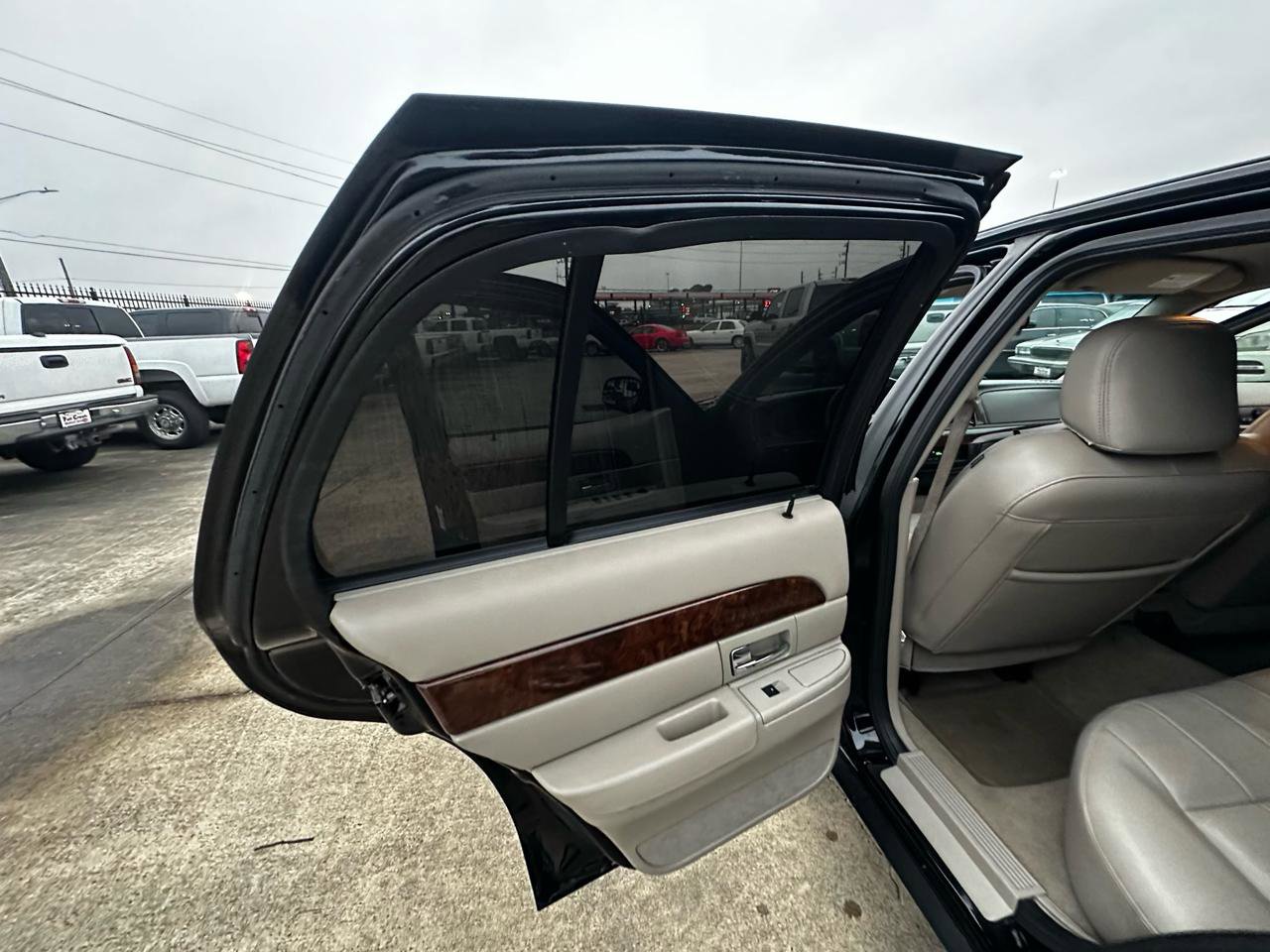 Used 2009 Mercury Grand Marquis LS image 33