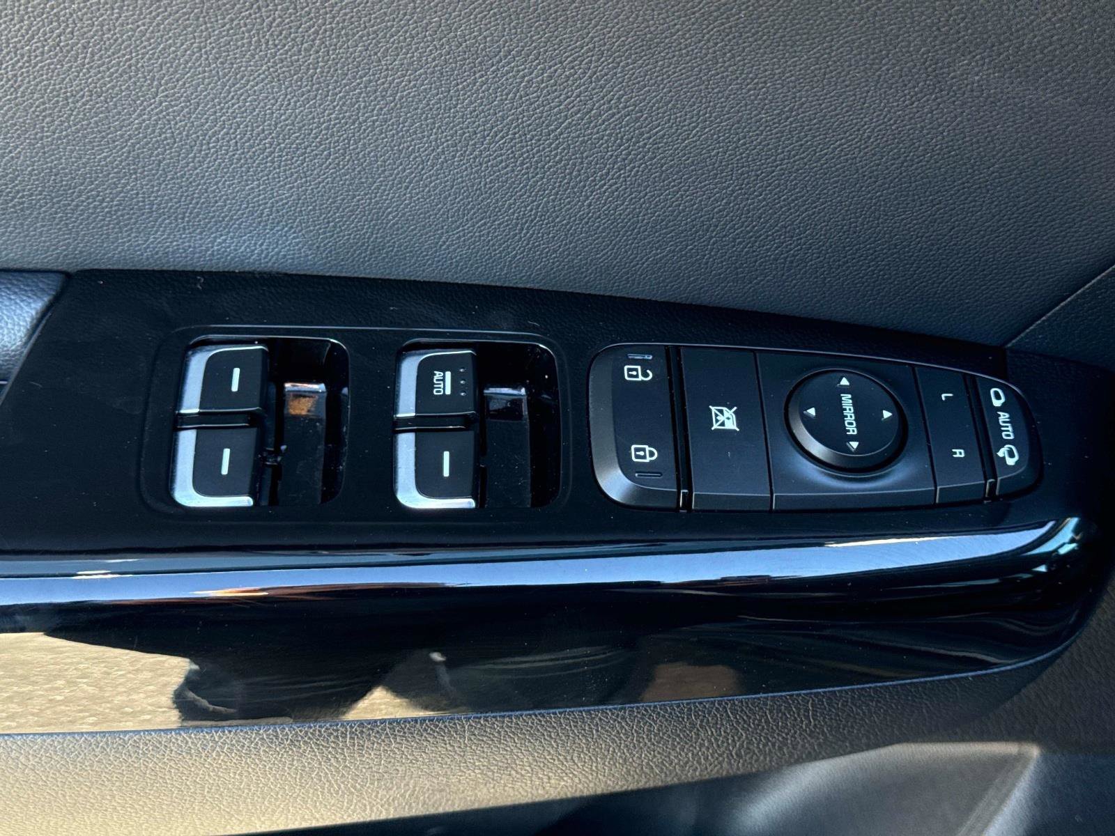 Used 2022 Kia Sportage EX image 21