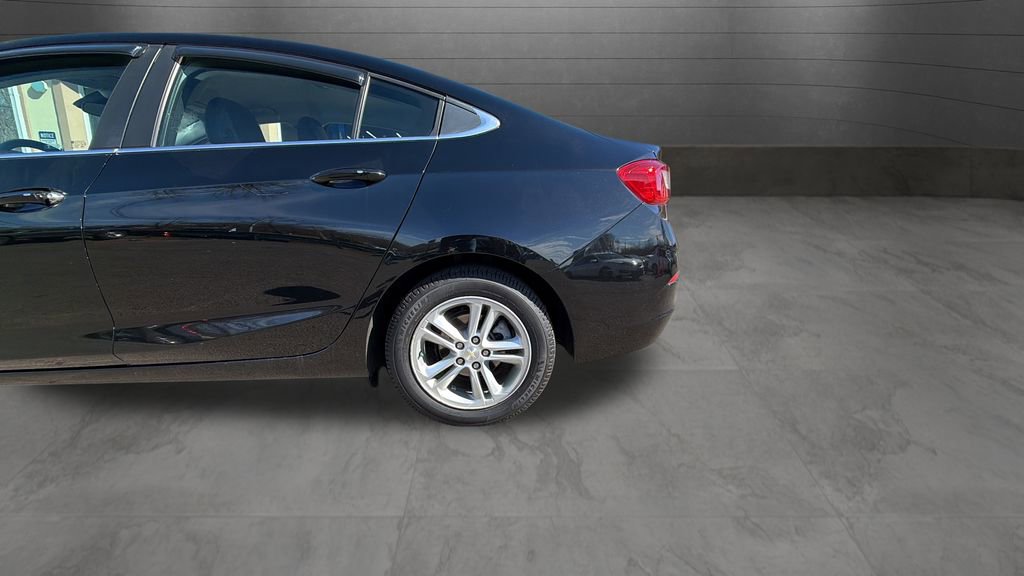 Used 2017 Chevrolet Cruze LT w/ Leather Package image 25