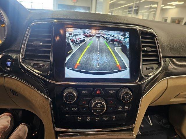Used 2019 Jeep Grand Cherokee Limited AWD/4WD image 20