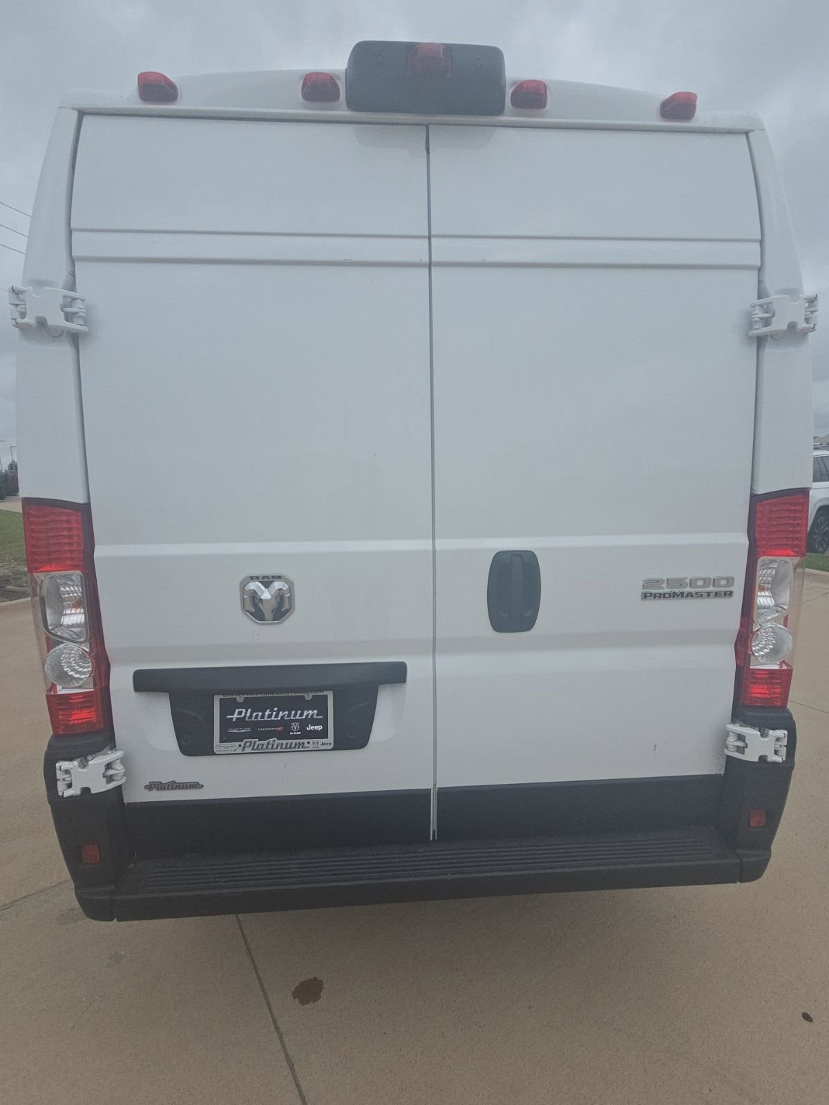 Used 2025 RAM ProMaster 2500 w/ Convenience Group FWD image 10