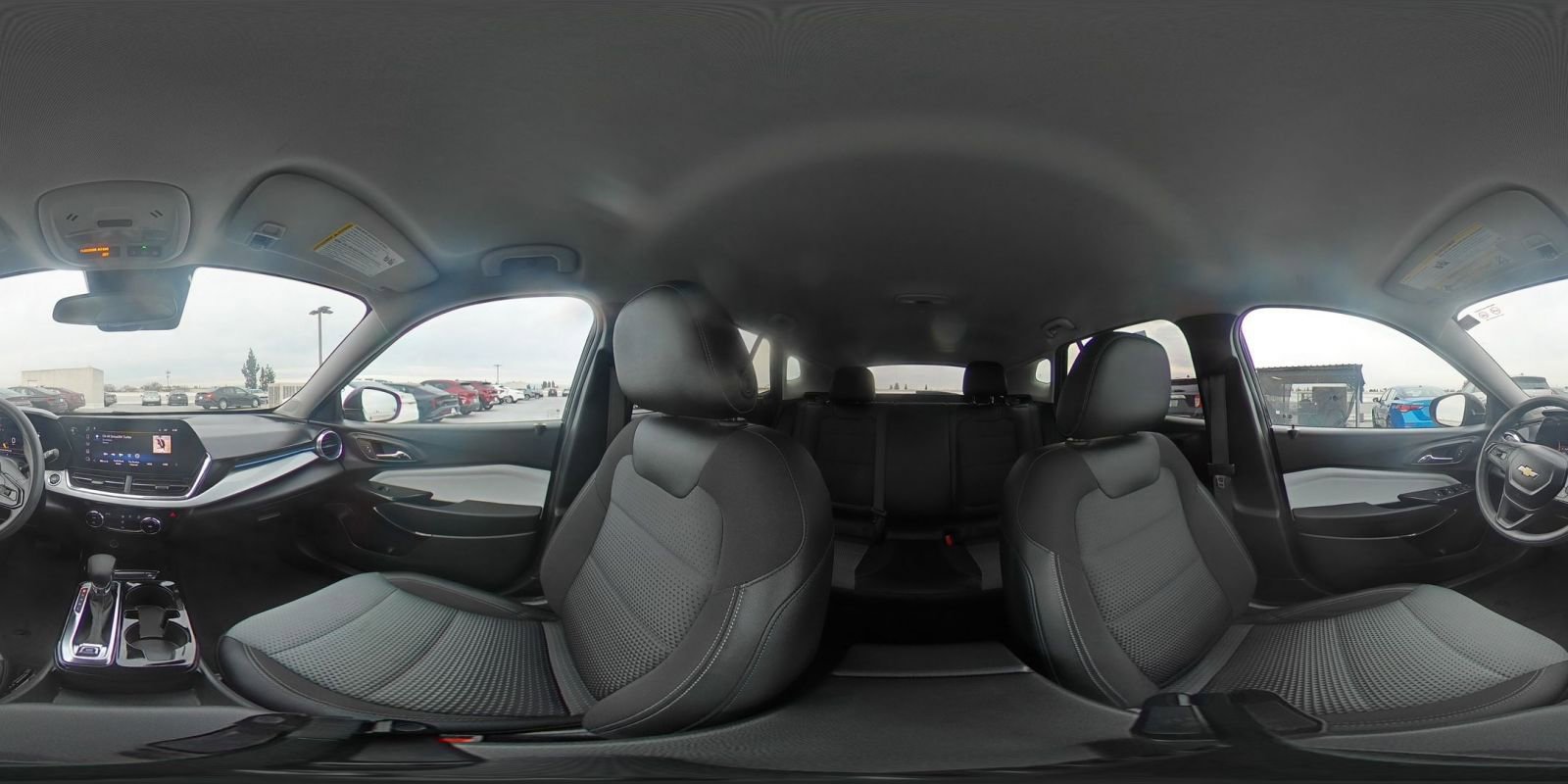 Used 2025 Chevrolet Trax LT image 42