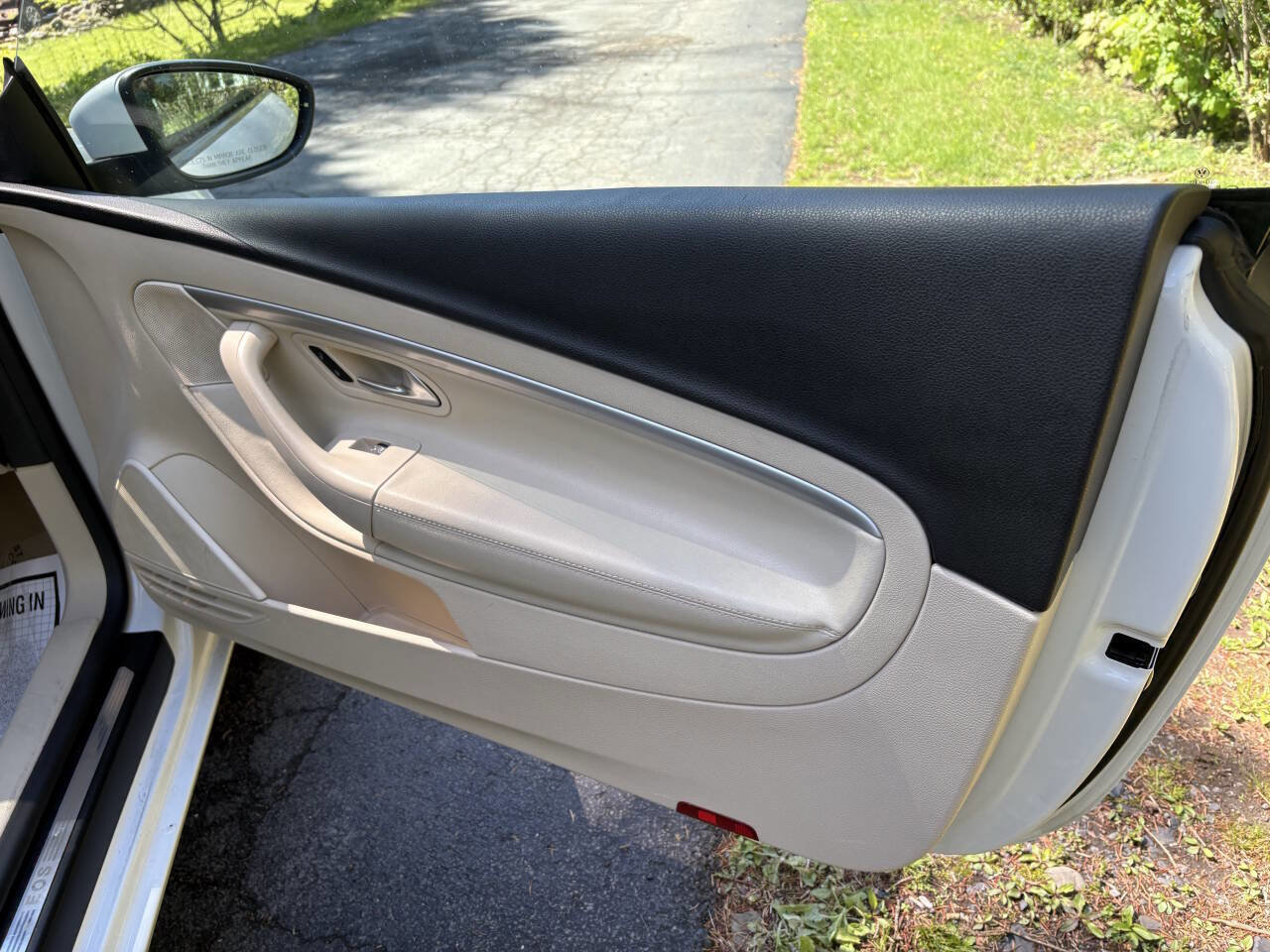 Used 2012 Volkswagen Eos Komfort FWD image 10