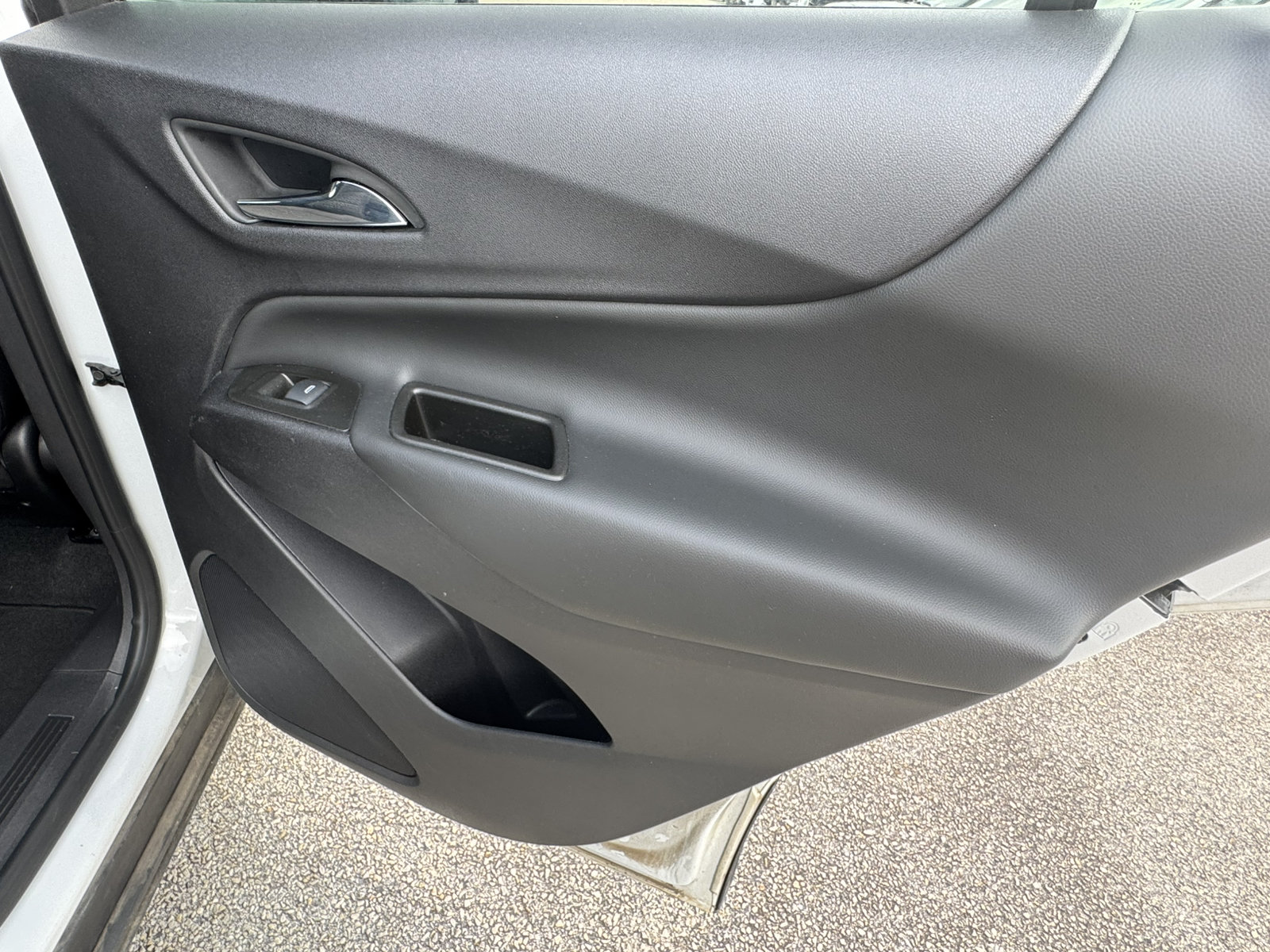 Used 2024 Chevrolet Equinox LT AWD/4WD image 15