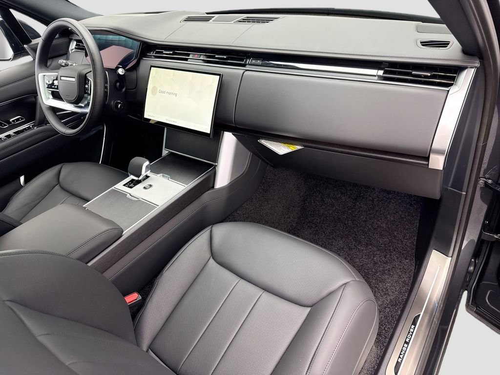 New 2026 Land Rover Range Rover SE image 17