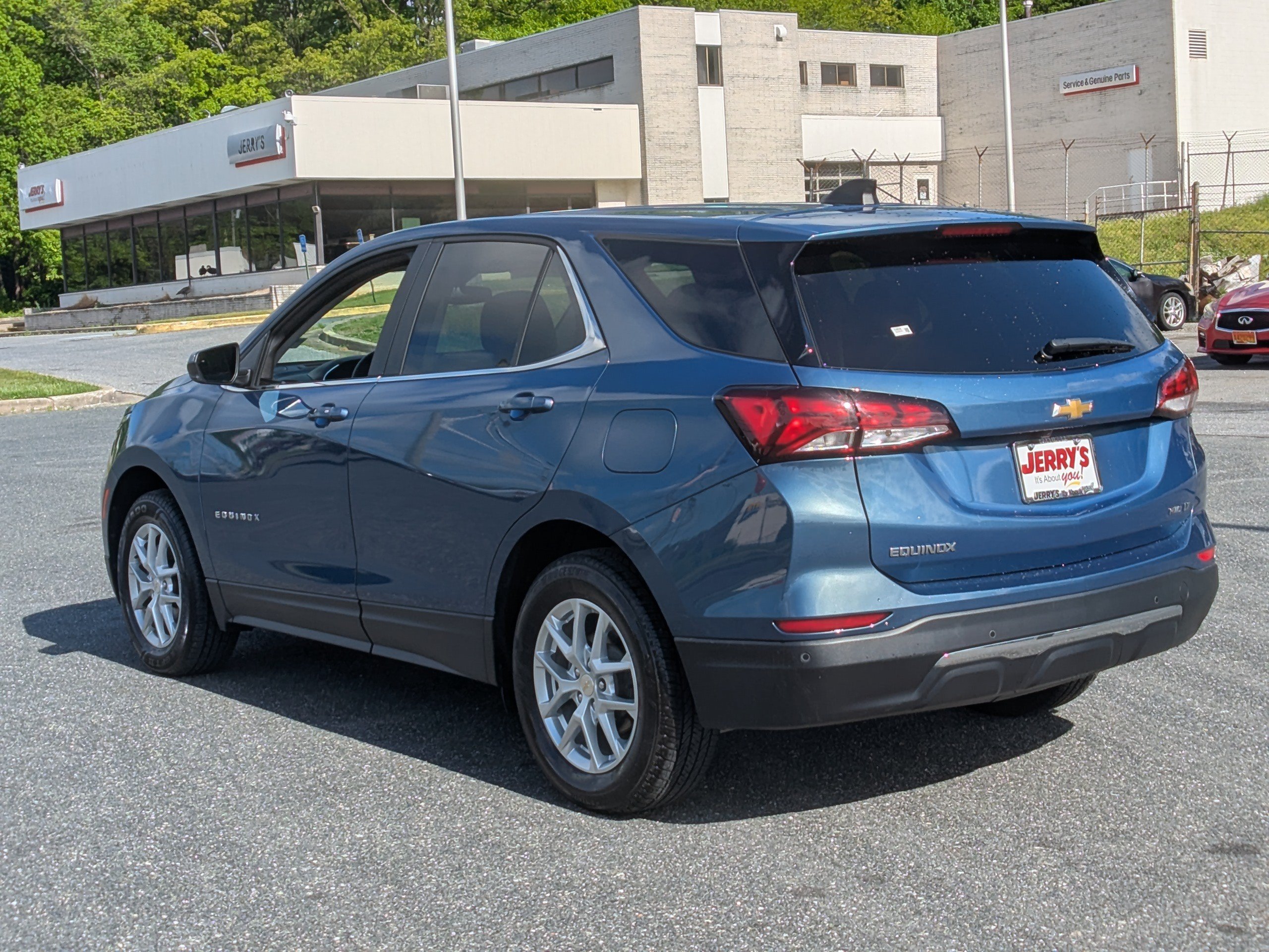Used 2024 Chevrolet Equinox LT AWD/4WD image 6
