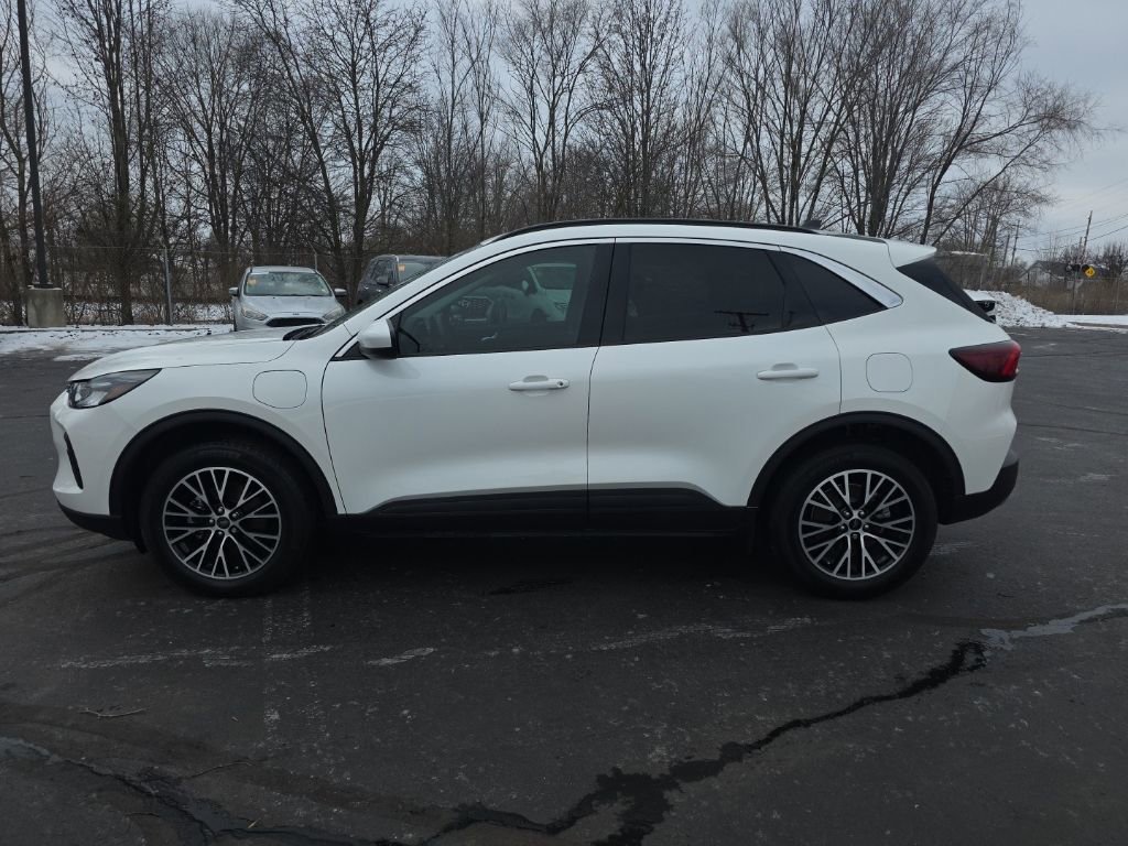 Used 2024 Ford Escape SE image 4