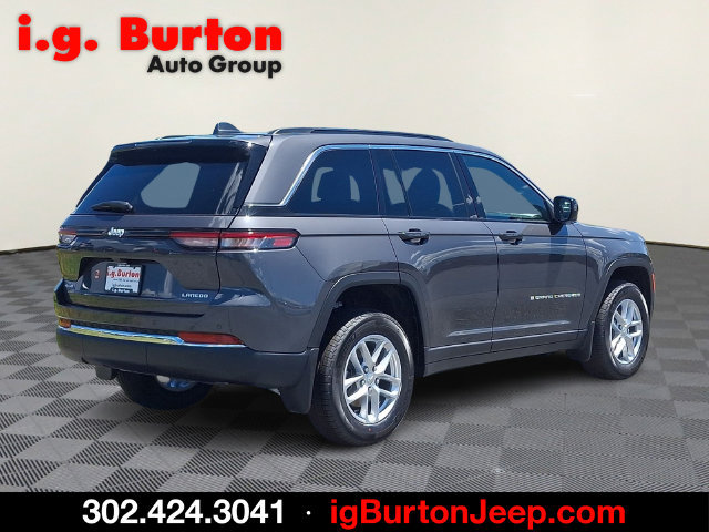 New 2026 Jeep Grand Cherokee Laredo w/ MOPAR Finishing Package AWD/4WD image 4