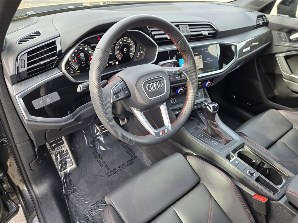 Used 2025 Audi Q3 2.0T Premium Plus w/ Premium Plus Package image 18