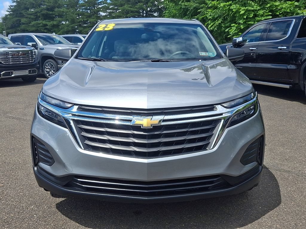 Certified 2023 Chevrolet Equinox LS AWD/4WD image 2