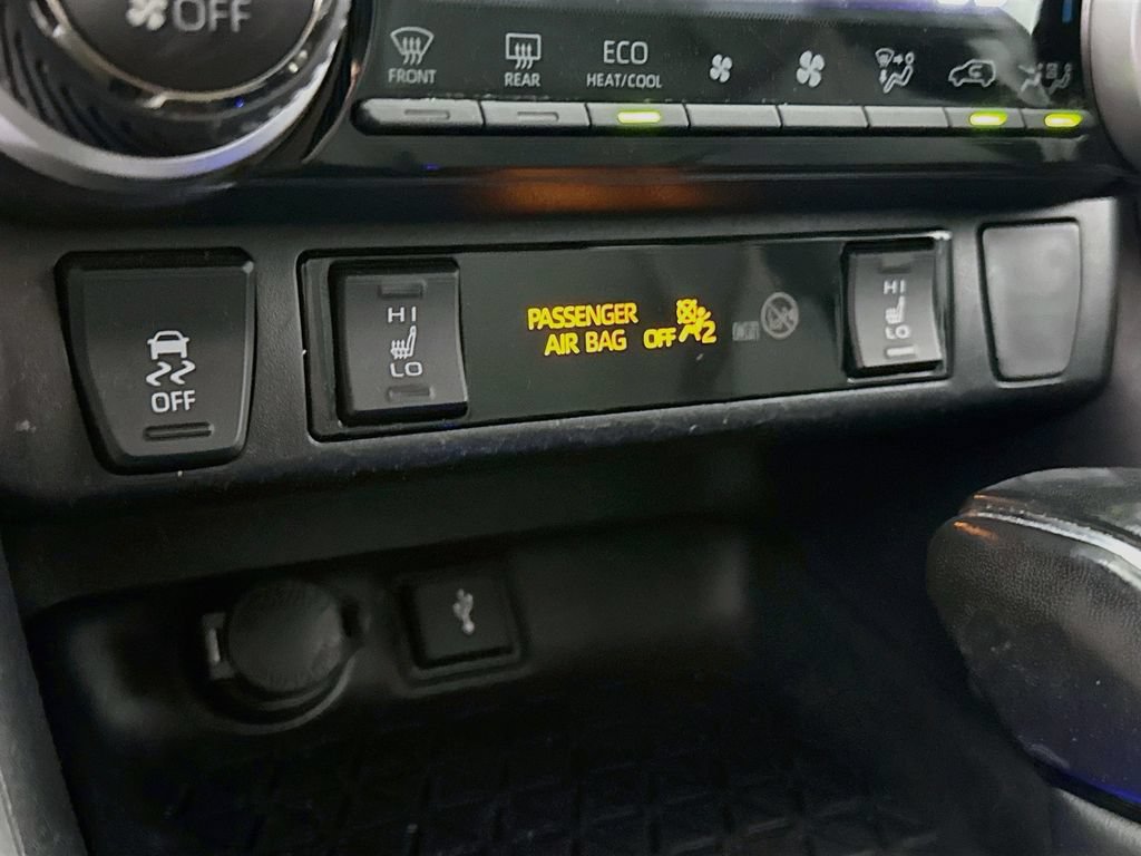 Certified 2021 Toyota RAV4 SE w/ Weather & Moonroof Package AWD/4WD image 10