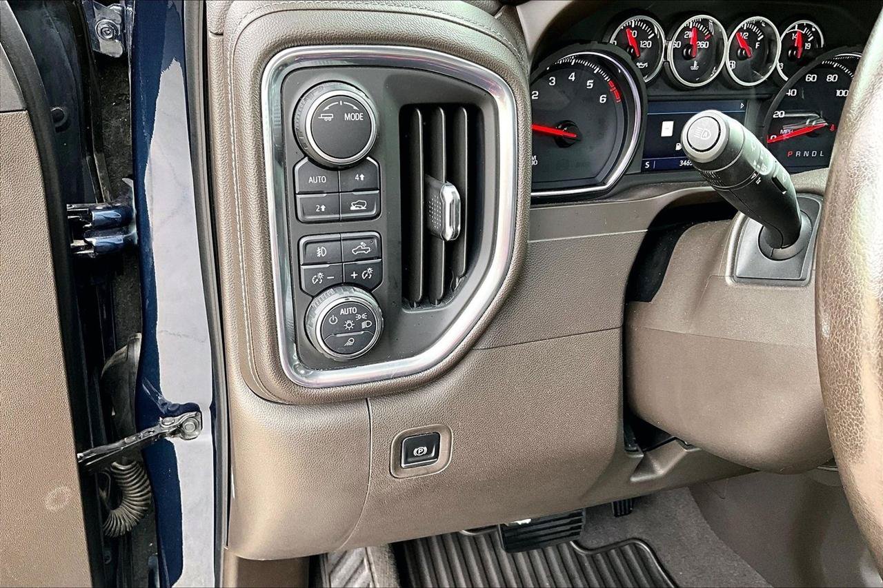 Used 2020 Chevrolet Silverado 1500 LTZ w/ LTZ Premium Package AWD/4WD image 37