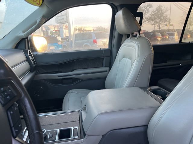 Used 2021 Ford Expedition Limited image 10