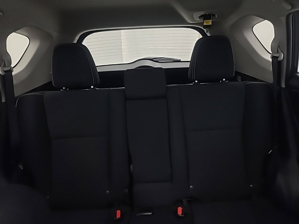 Used 2018 Toyota RAV4 XLE AWD/4WD image 26