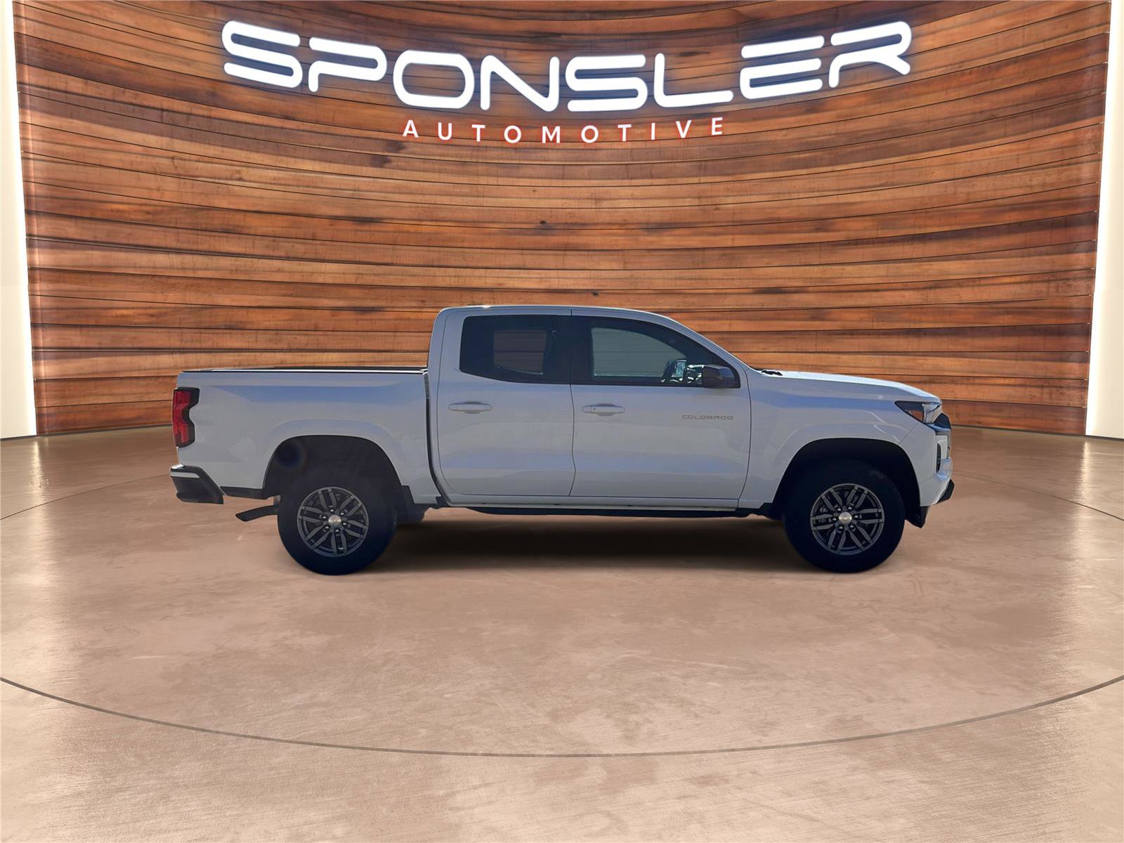 Used 2023 Chevrolet Colorado LT w/ LT Convenience Package image 8