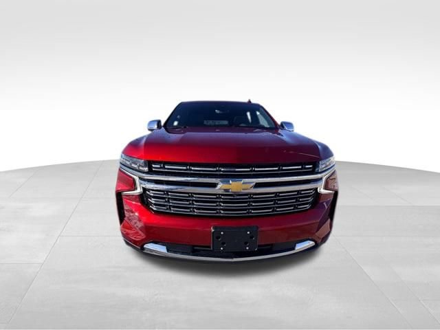 Used 2024 Chevrolet Suburban Premier image 3