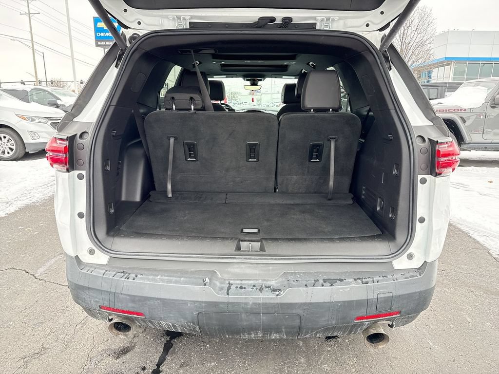 Used 2023 Chevrolet Traverse RS AWD/4WD image 25