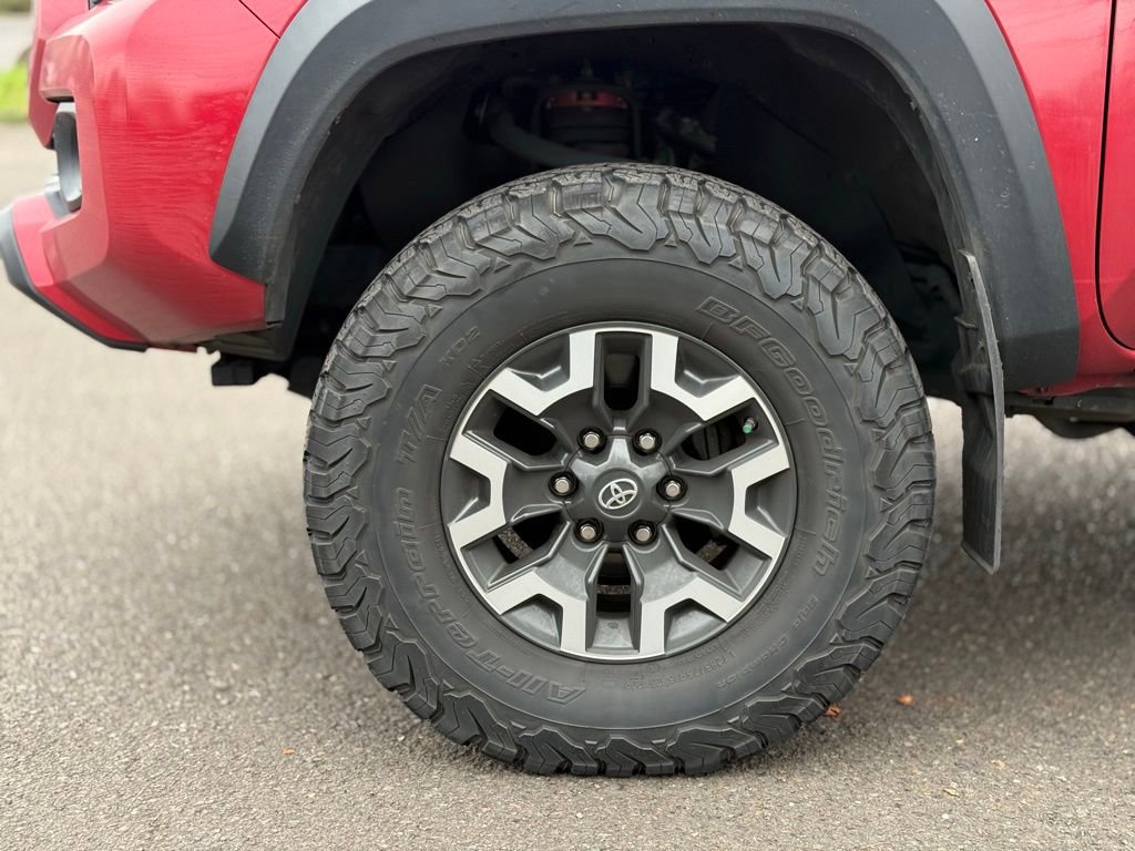 Used 2020 Toyota Tacoma TRD Off-Road w/ TRD Premium Off Road Package image 9