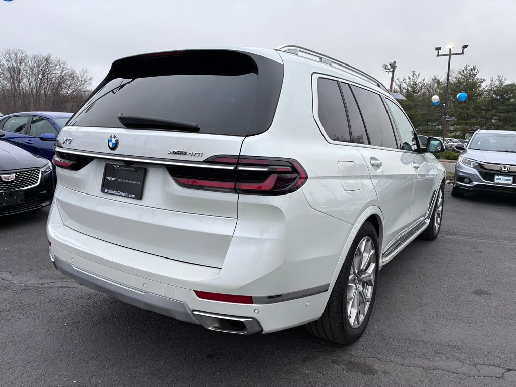 Used 2024 BMW X7 xDrive40i w/ Premium Package AWD/4WD image 7