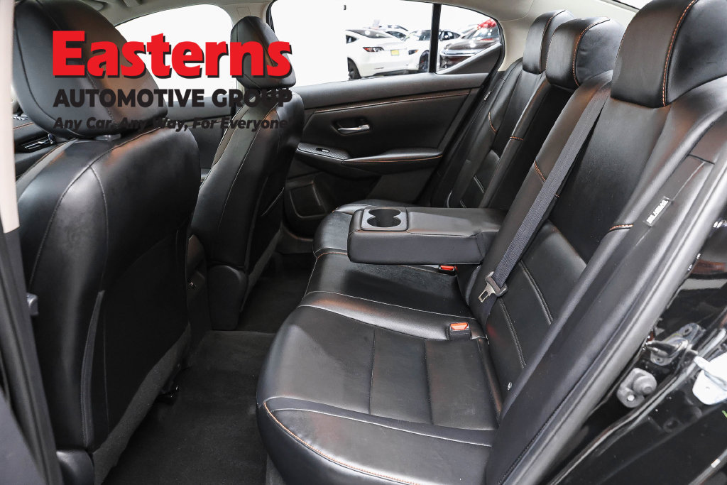 Used 2022 Nissan Sentra SR w/ SR Premium Package FWD image 24